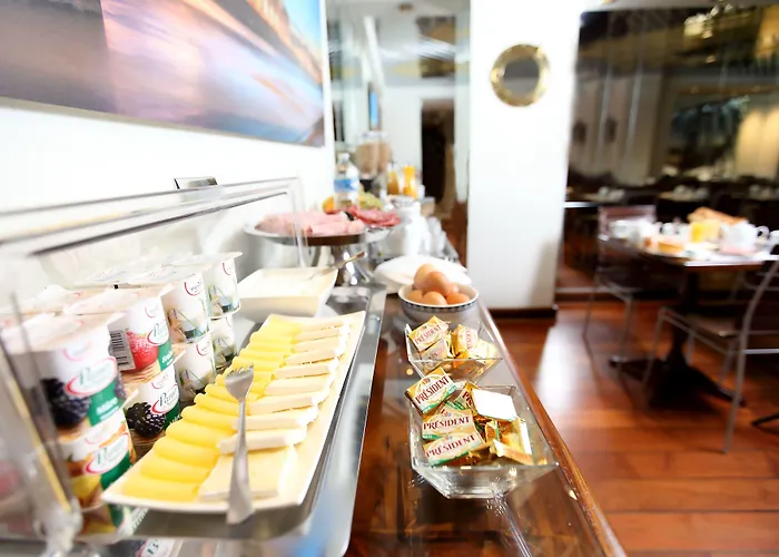 Waldorf Montparnasse Hotel 3*