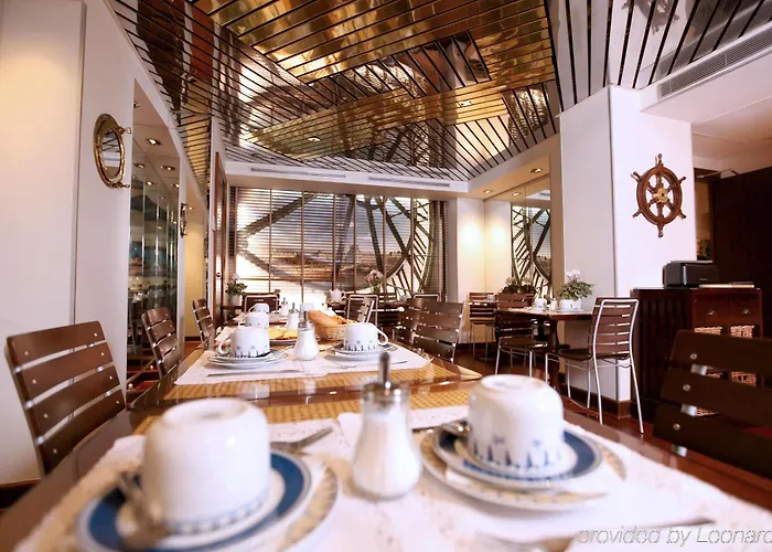 Waldorf Montparnasse 3*