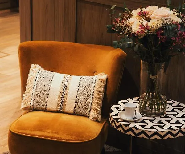 Waldorf Montparnasse Hotel