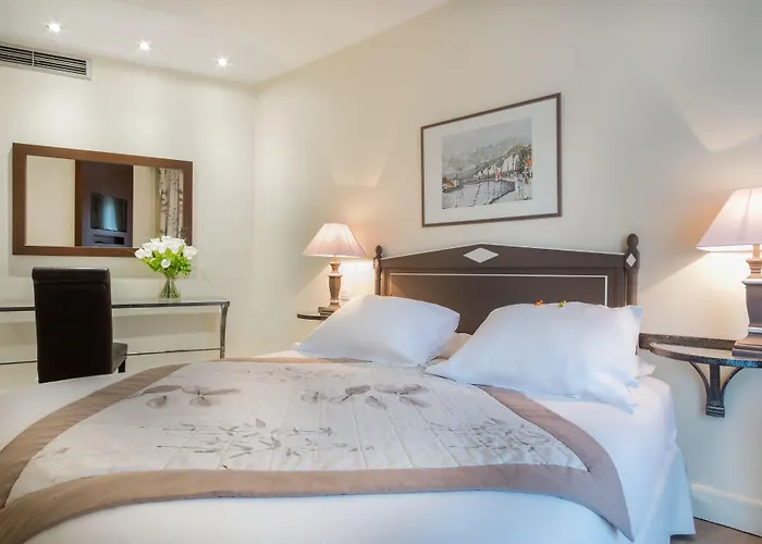 Waldorf Montparnasse Hotel