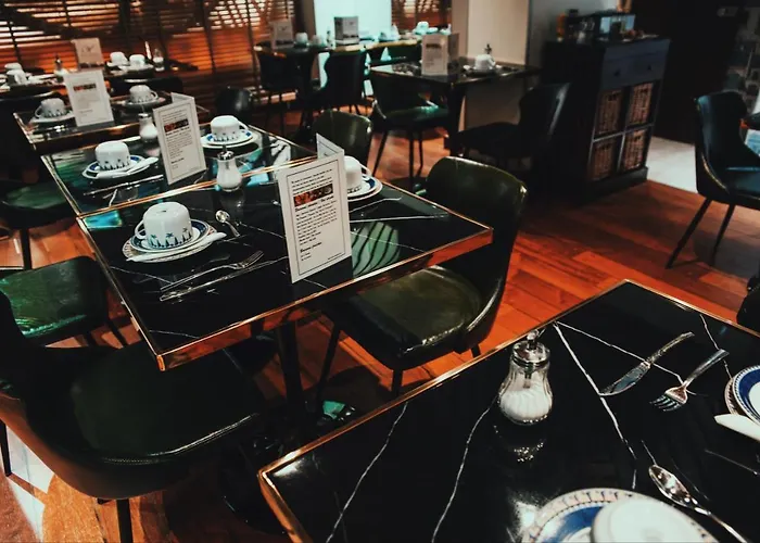 Waldorf Montparnasse Hotel 3*