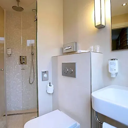 Hotel Waldorf Montparnasse 3*
