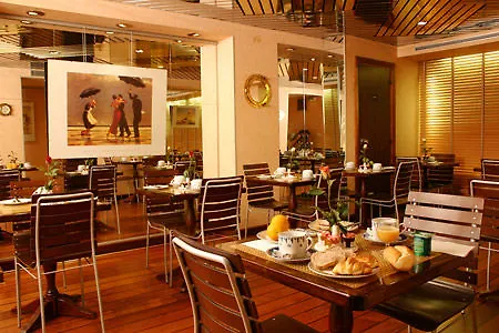 Waldorf Montparnasse Hotel 3*