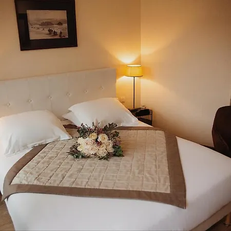 Waldorf Montparnasse Hotel 3*