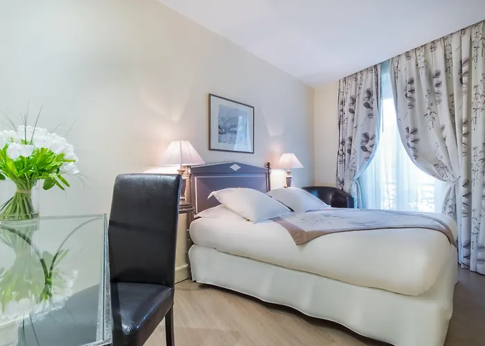 Hotel Waldorf Montparnasse 3*