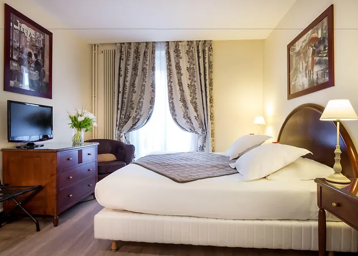 Waldorf Montparnasse Hotel 3*