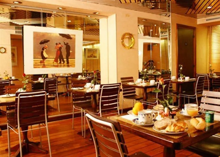 Hotel Waldorf Montparnasse 3*