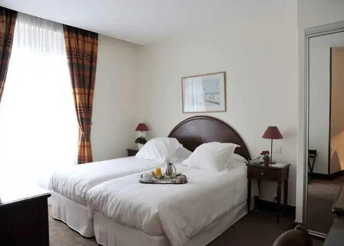 Hotel Waldorf Montparnasse 3*