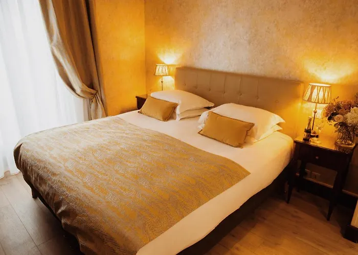Waldorf Montparnasse Hotel 3*