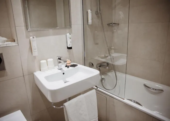 Waldorf Montparnasse Hotel 3*