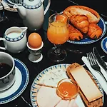 والدورف مونتبارناس