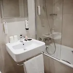 والدورف مونتبارناس فندق 3*