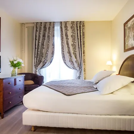 Waldorf Montparnasse Hotel 3*