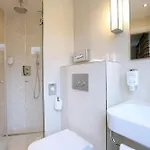 Hotel Waldorf Montparnasse 3*
