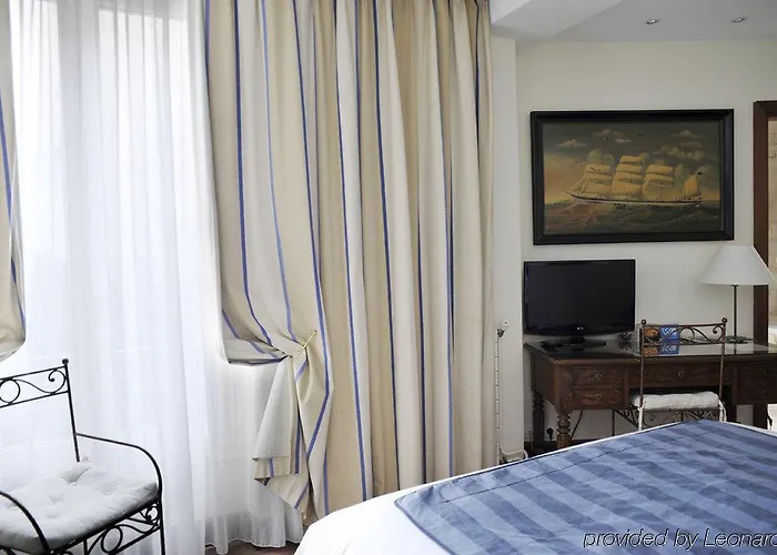 Waldorf Montparnasse Hotel